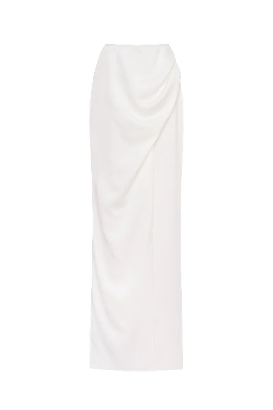 Refined fitted white maxi skirt with a slit leather skirt sleek