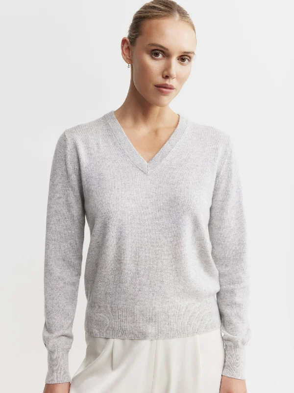 Essential Cashmere Rib V Sweater - Grey Melange Front Pockets Side Pockets Patch Pockets